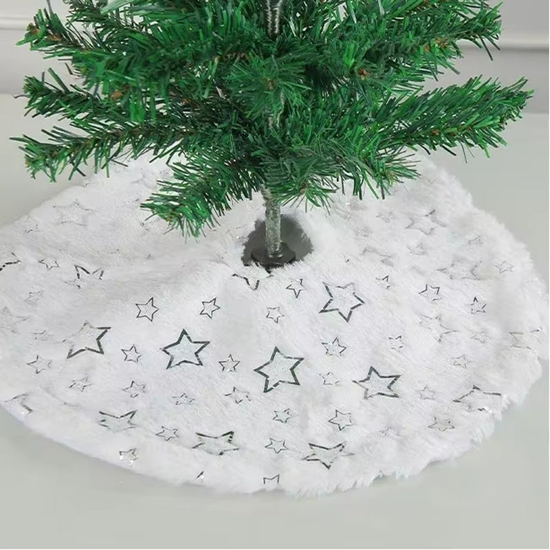 38CM Plush Christmas Tree Skirt with White Snowflakes - Faux Fur Base Cover for Holiday Decorations