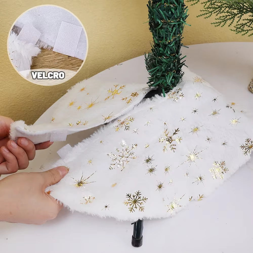 38CM Plush Christmas Tree Skirt with White Snowflakes - Faux Fur Base Cover for Holiday Decorations