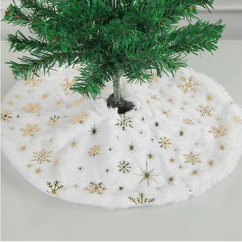38CM Plush Christmas Tree Skirt with White Snowflakes - Faux Fur Base Cover for Holiday Decorations