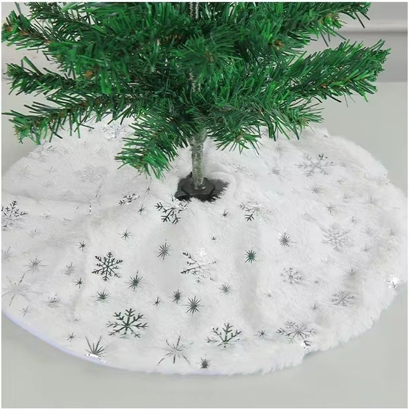 38CM Plush Christmas Tree Skirt with White Snowflakes - Faux Fur Base Cover for Holiday Decorations